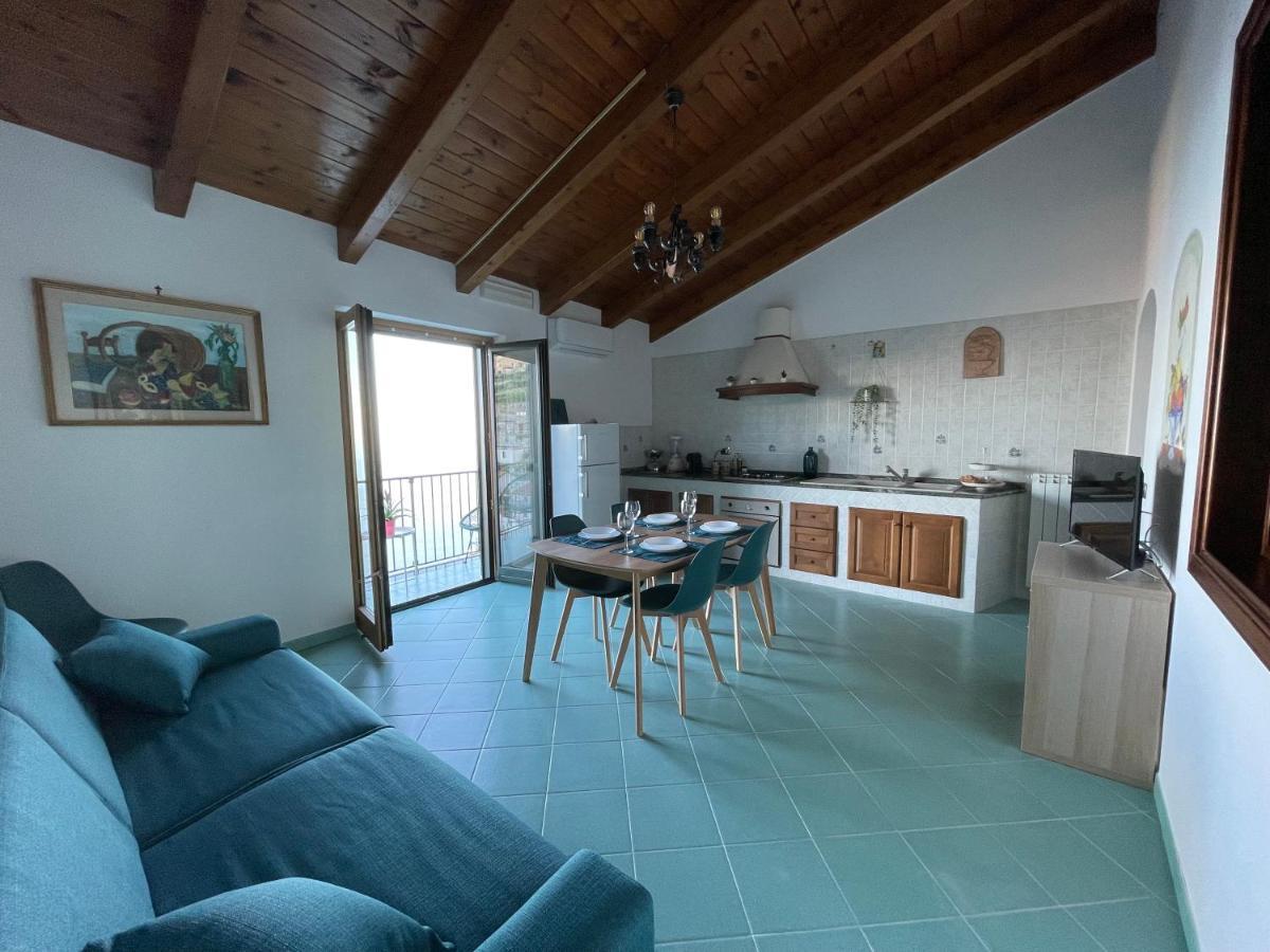 Seaview Apartments Фуроре Экстерьер фото